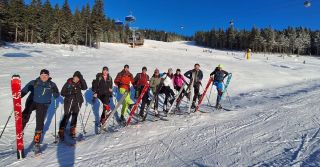 🎿⛷️ Naši spokojení klienti 🤩👌 děkujeme za super foto 🙌 ❤️ Nezapomeňte, že 👇👇👇 ‼️ PONDĚLÍ - ČTVRTEK veškeré skialpové...